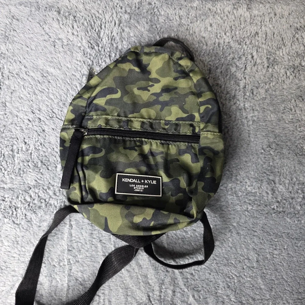 Kendall + Kylie Womens OS Mini Backpack Green‎ Camo Utility Zip Streetwear Bag